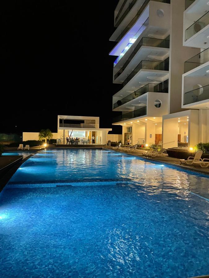 Resort Playa Azul Departamentos Frente Al Mar 通苏帕 外观 照片
