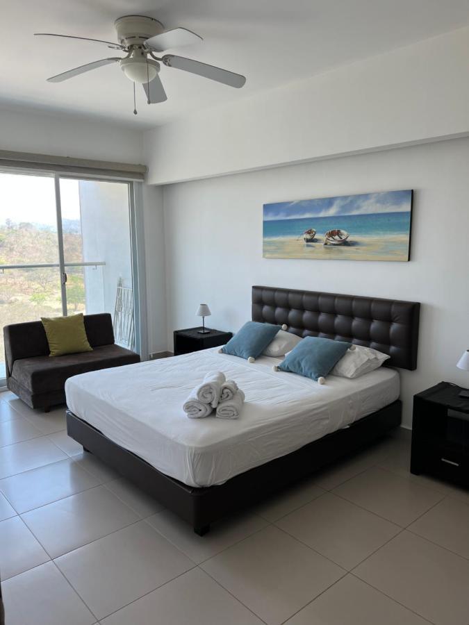 Resort Playa Azul Departamentos Frente Al Mar 通苏帕 外观 照片