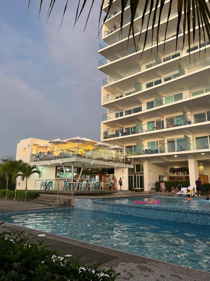 Resort Playa Azul Departamentos Frente Al Mar 通苏帕 外观 照片